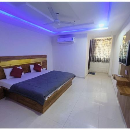Hotel Paradise, Naroda Ahmedabad Exterior foto