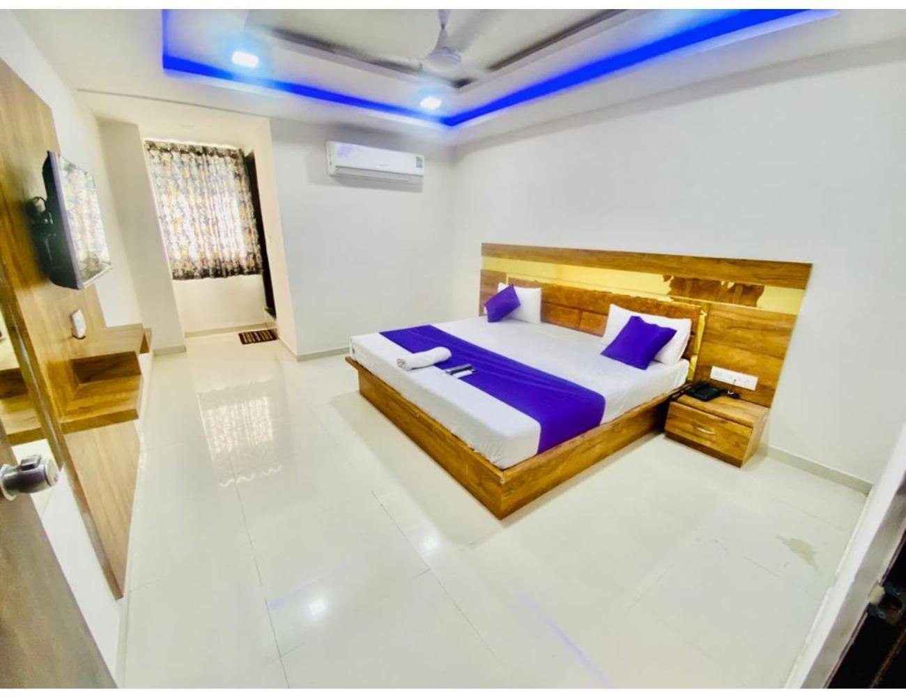 Hotel Paradise, Naroda Ahmedabad Exterior foto